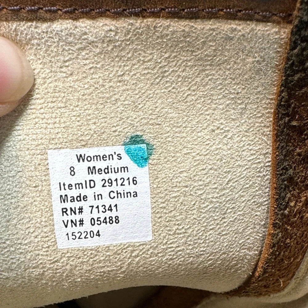 L.L. Bean Brown leather padded Boots woman’s size 8 (j77)